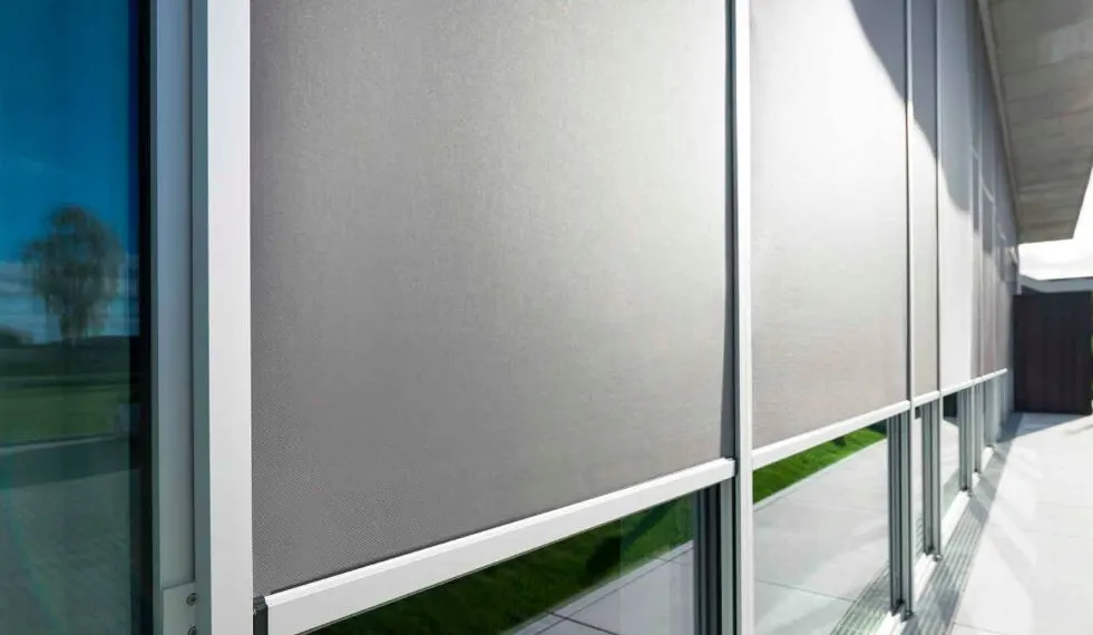 Motorized Screens — Motorized insect screen